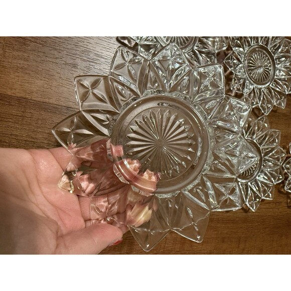 FEDERAL GLASS 1950’s Clear Glass Petal Pattern 6 1/4” Plates 12 Point 6 PCs - Picture 7 of 9
